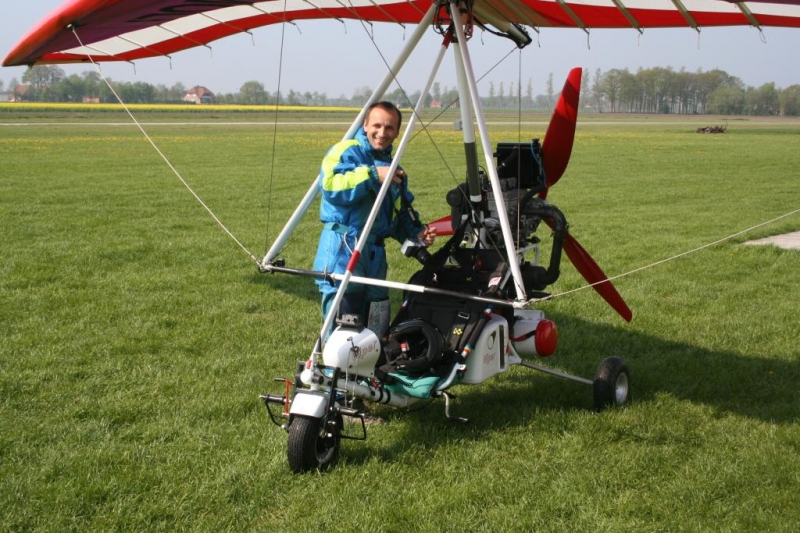 M.P. prepares for flight 3