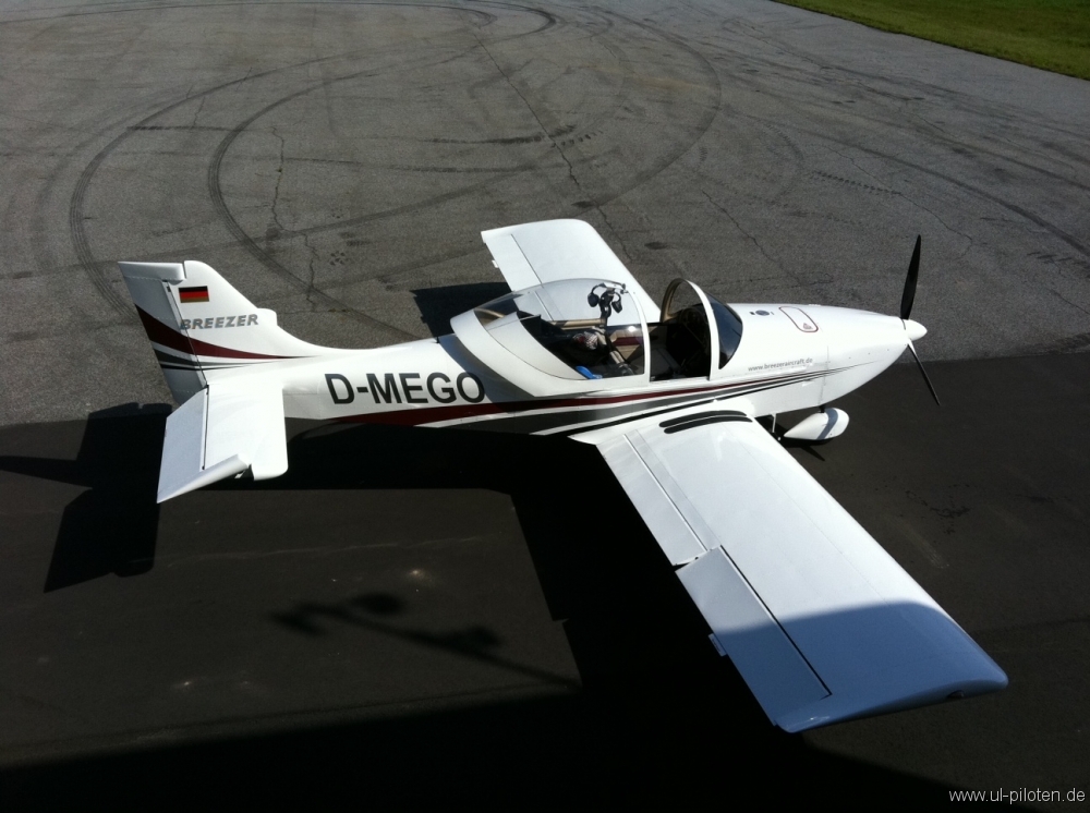 BREEZER D-MEGO. www.flyingreinhold.de