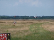 Zuerst noch die 737 landen lassen...